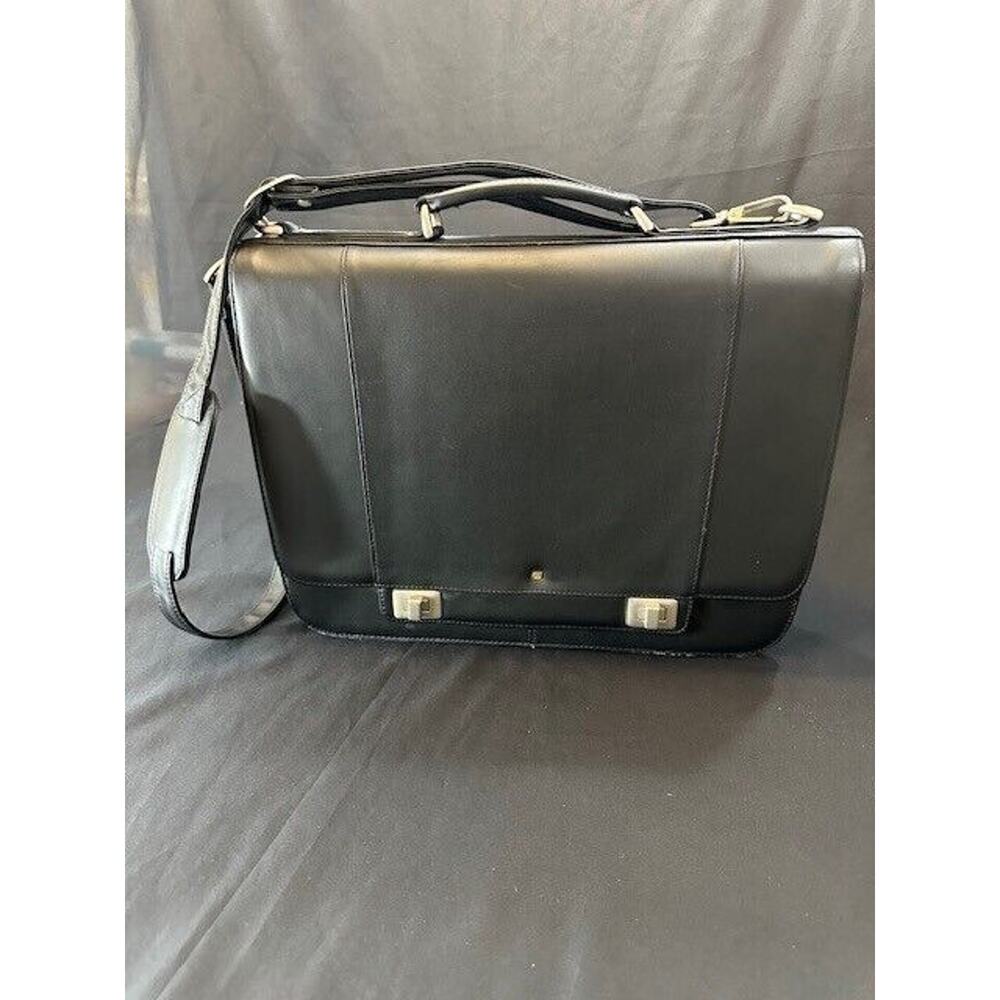 Leeds Black Leather Messenger Bag with Strap